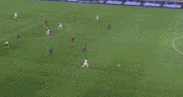 3-0,23岁意大利新星无敌单刀兜射,66岁萨里率意甲劲旅终结2连败