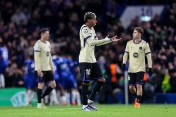 三连胜!切尔西3-0完胜巴萨,闪耀斯坦福桥