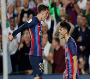 凌晨3点半巴萨出战!冲击西甲2连胜,433新阵曝光,莱万德容替补