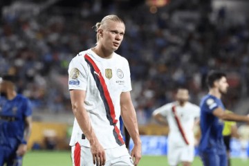 大爆冷,曼城3-4新月!输亚洲球队,瓜帅颜面无存,错怪了C罗