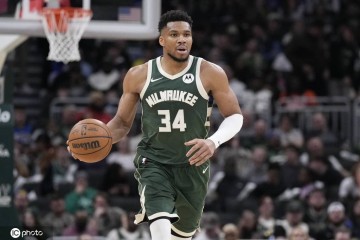 字母哥强行复出究竟图什么？雄鹿季后赛抢票还有救吗？