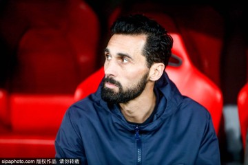 欧冠生死战！穆里尼奥携本菲卡挑战伯纳乌，阿隆索率皇马誓破光明球场阴影