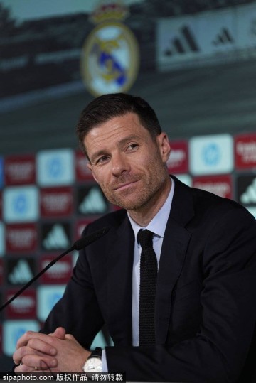 西甲地震!巴萨1800万欧截胡皇马?格里马尔多回家还是投奔恩师阿隆索!