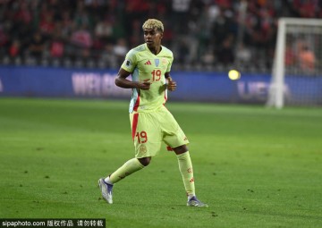 巴萨再遭巴黎逆袭:拉明·亚玛尔的高光与低谷