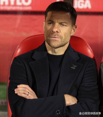 皇马将德甲球星列入夏窗引援名单,但面临来自宿敌的实质性兴趣威胁