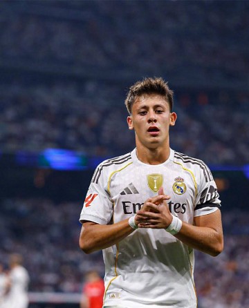 西甲首轮:巴萨表现稳定,皇马险胜奥萨苏纳,姆巴佩关键出击延续