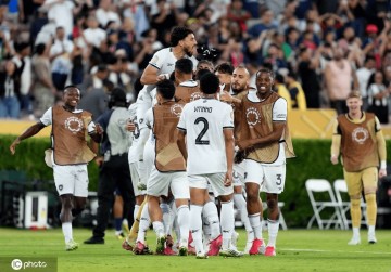 南美解放者杯冠军掀翻欧冠冠军 博塔弗戈众将赛后疯狂庆祝
南美解放者杯冠军掀翻欧冠冠军 博塔弗戈众将赛后疯狂庆祝